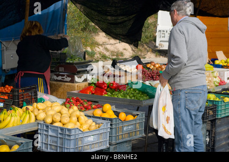 Obst und Gemüse Stall La Marina spanischen Markt Spanien Stockfoto