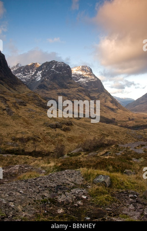 Die schneebedeckten Berge der drei Schwestern, Glencoe, Scotland UK Stockfoto