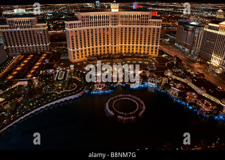 Tanzende Fontänen des Bellagio - Nachtaufnahme - Las Vegas Bellagio Hotel Casino - Strip Stockfoto