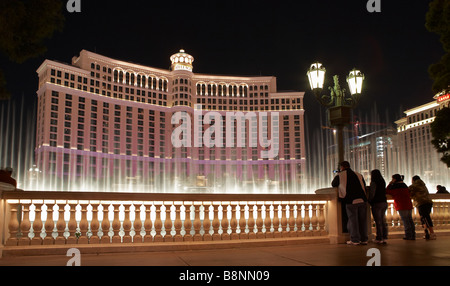 Tanzende Fontänen des Bellagio - Nachtaufnahme - Las Vegas Bellagio Hotel Casino - Strip Stockfoto