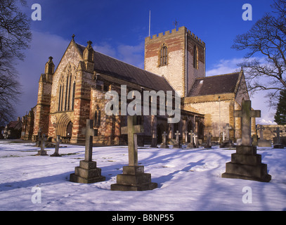 St Asaph Cathedral im Schnee St Asaph Denbighshire North Wales UK Stockfoto