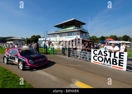 Castle Combe Rennstrecke in Wiltshire, England, UK Stockfoto