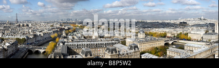 Elevated panoramic view over Paris France Stockfoto