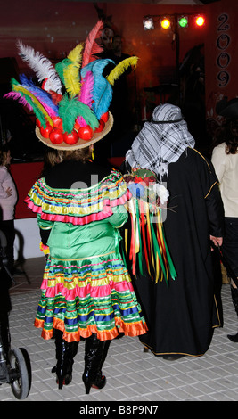 Fancy Dress Kostüme an Karneval mal in La Herradura eine südliche spanische Stadt und beliebter Badeort Stockfoto