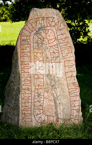 Inschriften auf einem Runenstein Stockfoto