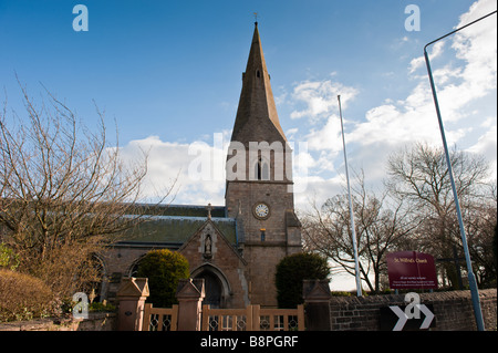 Kirche St Wilfrid, steht am Kirchhügel, Kirkby-In-Ashfield, Nottinghamshire, England. Die Kirche stammt aus der Hotelrestaurants Stockfoto