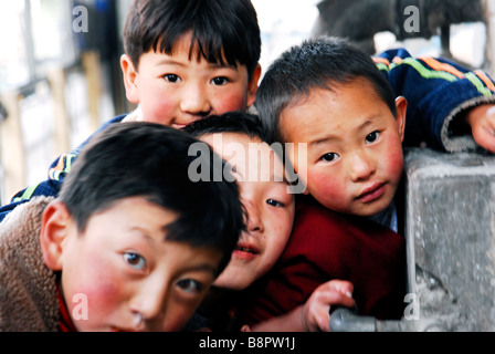 Tibetische Kinder in McLeod Ganj, Himachal Pradesh, Indien Stockfoto