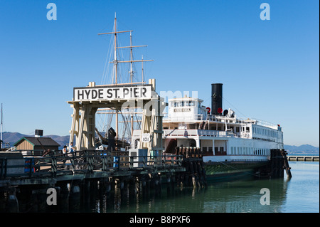 Im 19. Jahrhundert Dampf Fähre Eureka an die Maritime Museum, Hyde Street Pier, San Francisco, Kalifornien, USA Stockfoto