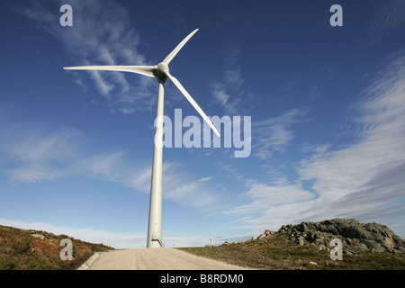 Windkraftanlage in Alto Minho im Norden von Portugal. Stockfoto