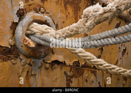 Grytviken, Südgeorgien Insel, UK - Schiffbruch Liegeplatz Linien Stockfoto