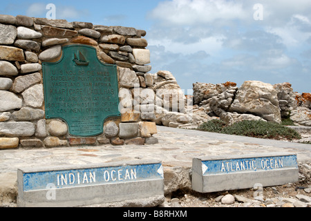 einfachen Stein Marker Kap Agulhas in Südafrika Stockfoto