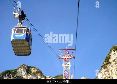 Blick auf die Berge in der Nähe von Salzburg in Österreich von den Untersberg. Stockfoto