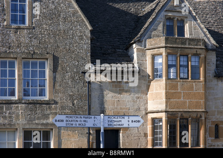 Eine Straße in chipping Campden Cotswolds Gloucestershire Midlands England uk Stockfoto