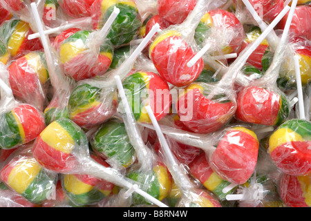 Süßigkeiten, Bonbons, Toffee, Äpfel, Nougat, kauen, zäh, Zahnarzt, Zähne Stockfoto