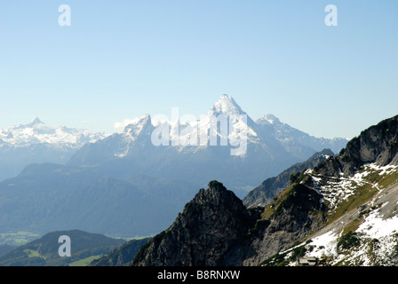 Blick auf die Berge in der Nähe von Salzburg in Österreich von den Untersberg. Stockfoto