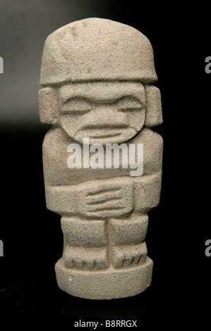 Vor-kolumbianische Kunst auf schwarzem Hintergrund Stockfoto