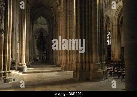 Saint Etienne Kathedrale Seitenschiff Auxerre Frankreich Stockfoto