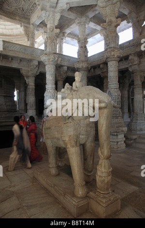 Indien Rajasthan Ranakpur Chaumukha Jain Tempel der Adinath Stockfoto