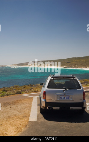 Auto geparkt mit Blick aufs Meer in Western Australia Stockfoto