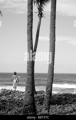 Komoren, Anjouan, Westküste, Surfer. Stockfoto