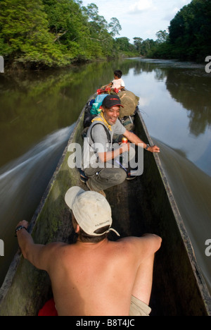 Motorisierten Kanu in Panamas Darien region Stockfoto