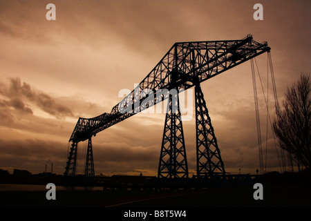 Schwebefähre über dem River tees in Middlesborough, UK. Stockfoto