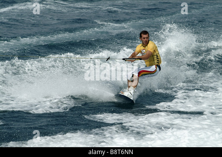 Kitesurfer in Aktion, Spanien, Balearen, Mallorca Stockfoto