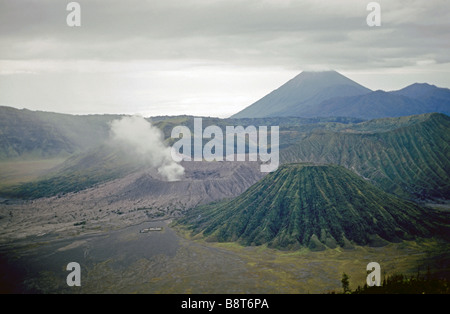 Mount Bromo und Gunung Semeru, Vulkane, Indonesien, Java Stockfoto