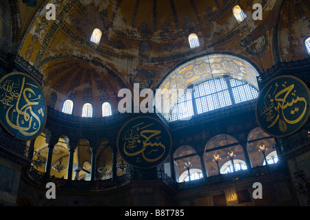 Innenraum der Hagia Sophia Saint Sophie Mosque in Istanbul, ehemals eine byzantinische Kirche. Stockfoto