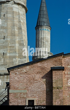 Detail der Fassade der Hagia Sophia Mosque in Istanbul, Türkei, einer ehemaligen orthodoxen christlichen Basilika. Stockfoto