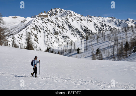 Schneeschuhwandern Les Adus in der Nähe von Col de Salese Mercantour Alpen Frankreich Stockfoto