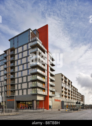 Sainsburys Supermarkt und Vizion Wohnungen in Milton Keynes Stockfoto