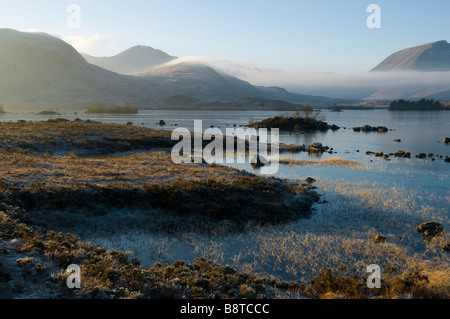 Die Blackmount Reihe von Bergen über man Na h-Achlaise, Rannoch Moor, Highland Region, Scotland, UK Stockfoto