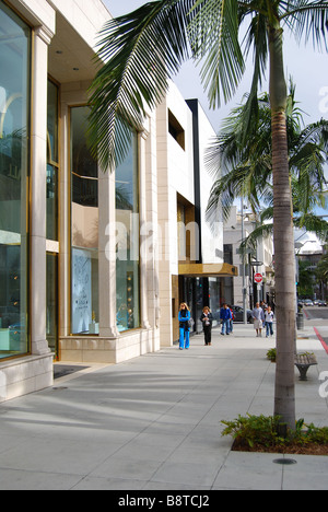 Modeläden, North Rodeo Drive, Beverly Hills, Los Angeles, Kalifornien, Vereinigte Staaten von Amerika Stockfoto