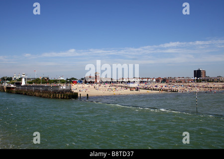 LITTLEHAMPTON STRAND UND DER MÜNDUNG DES FLUSSES ARUN. WEST SUSSEX. VEREINIGTES KÖNIGREICH. Stockfoto