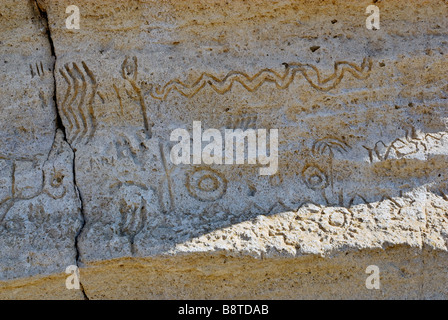 Felsmalereien an Petroglyph Punkt an der Lava Betten Nationaldenkmal Kalifornien USA Stockfoto