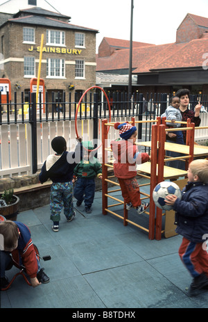 Kindergarten-Spielplatz Stockfoto