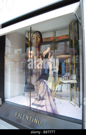 Mode-Boutique Fenster, N.Rodeo Drive, Beverly Hills, Los Angeles, California, Vereinigte Staaten von Amerika Stockfoto