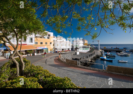 Los Abrigos, ruhiges kleines Fischerdorf mit Hafen Restaurants und Fußgängerweg. Süden von Teneriffa-Kanarische Inseln-Spanien Stockfoto