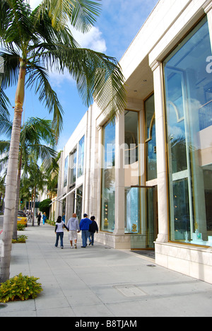 Modeläden, North Rodeo Drive, Beverly Hills, Los Angeles, Kalifornien, Vereinigte Staaten von Amerika Stockfoto