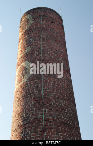 Ziegel-Schornstein Stockfoto