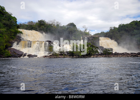 Salto Wadaima Wasserfälle in der Lagune von Canaima NATIONAL PARK-Venezuela-Südamerika-Amerika Stockfoto