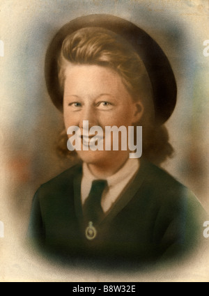 Hand getönten Foto von "Doris Land Army Girl" - fotografiert in East Anglia in England im Jahre 1942 während des zweiten Weltkrieges Stockfoto