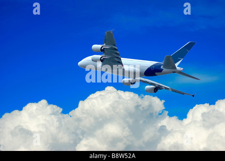 Flugzeug fliegen über den Wolken Stockfoto