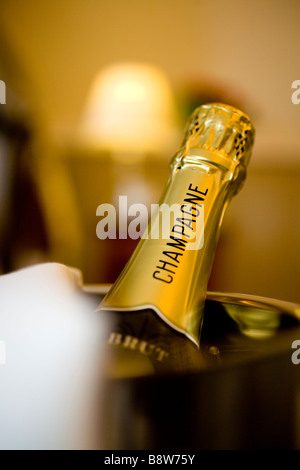 Champagner Flasche Schlafzimmer Hotel Isle Of Wight, England UK Stockfoto