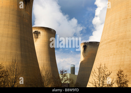 Kühltürme und Schornstein Drax North Yorkshire England Stockfoto