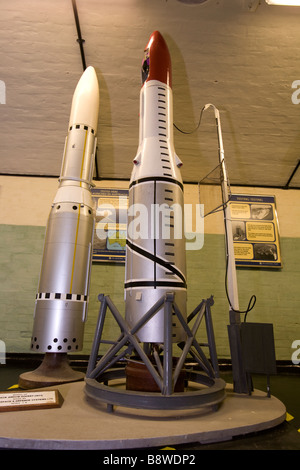 Britische, Rakete, Programm, Jim Scragg Space Museum blaue Streifen schwarzen Ritter Rakete auf die Nadeln Isle of Wight England Großbritannien Stockfoto