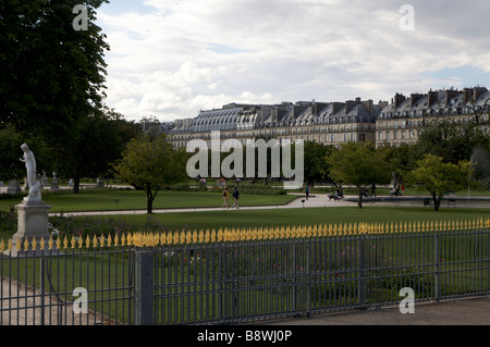 Blick in den Tuilerien-Gärten-Paris Frankreich Freitag, 20. Juli 2007 Stockfoto