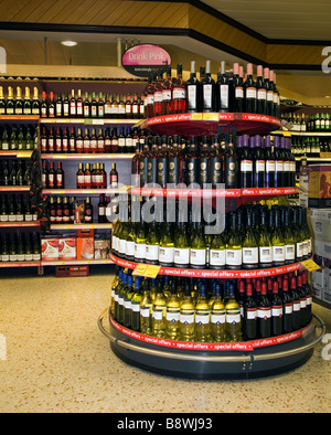 Supermarkt Wein Display Stockfoto