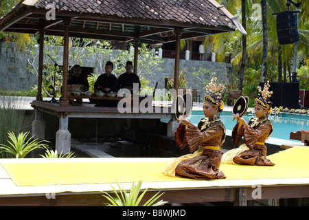 Traditioneller Gamelan Tanz in Terengganu, Malaysia durchgeführt. Stockfoto